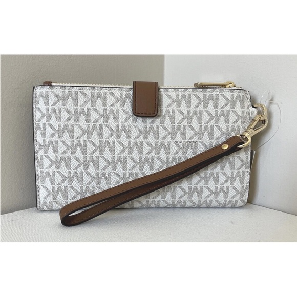 New Michael Kors Jet Set Travel Double zip wallet Signature Vanilla - Picture 3 of 6